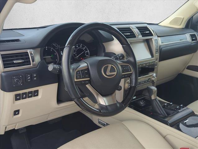 Used 2021 Lexus GX 460 Luxury w/ Accessory Package AWD/4WD image 9