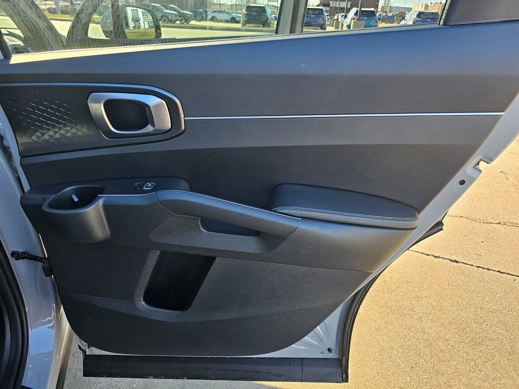 New 2026 Kia Sorento S image 36