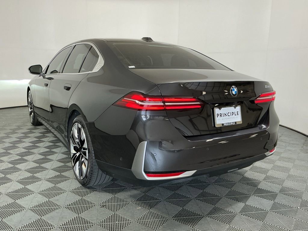 Certified 2025 BMW 530i w/ Premium Package RWD image 7