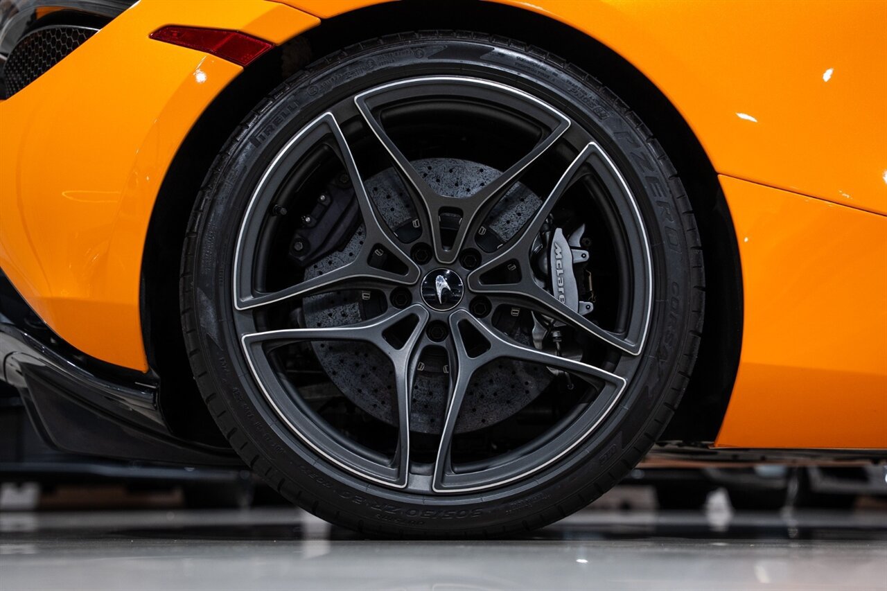 Used 2019 McLaren 720S Performance RWD image 38