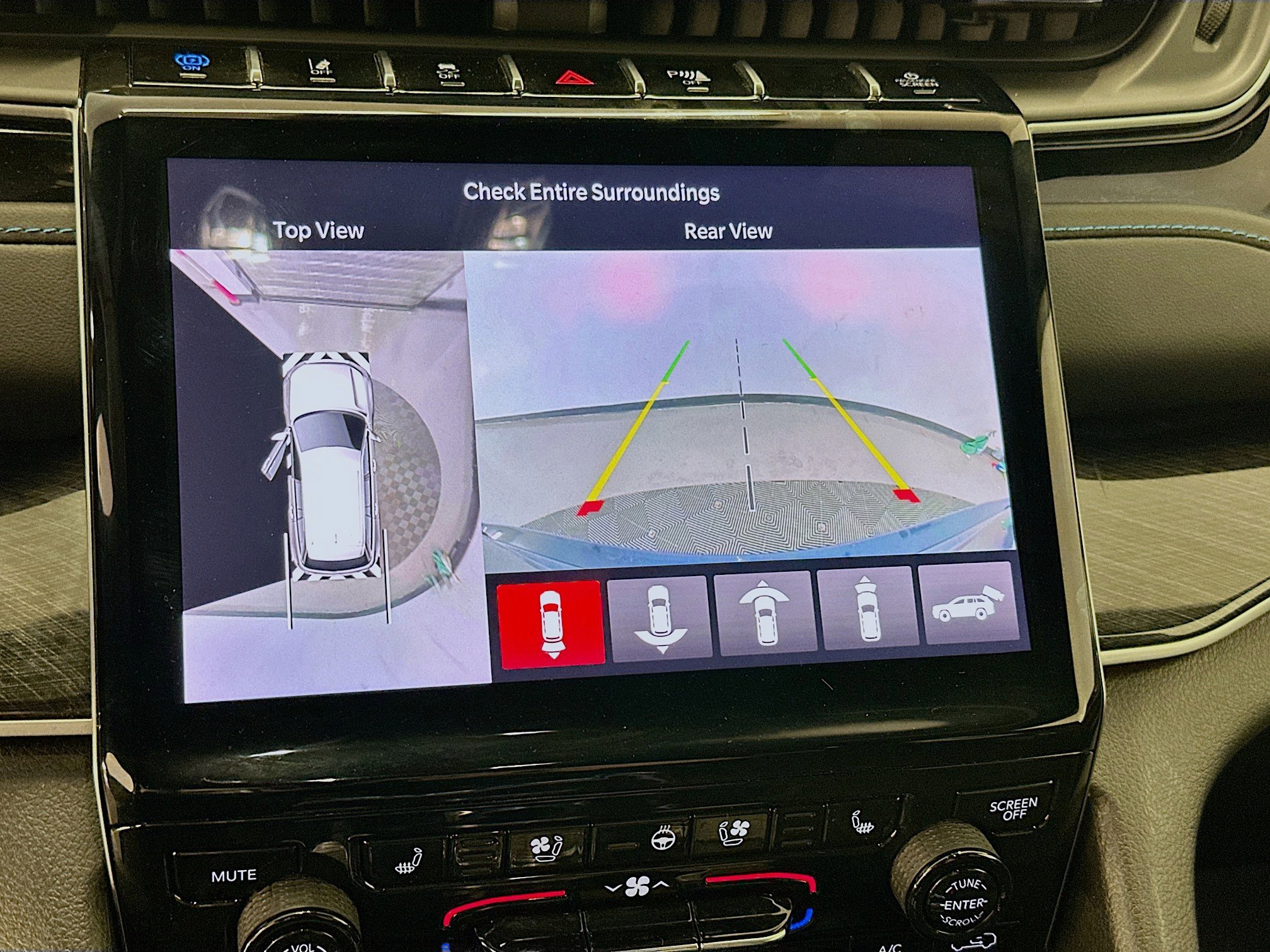 Used 2022 Jeep Grand Cherokee Trailhawk w/ Advanced Protech Group II image 23