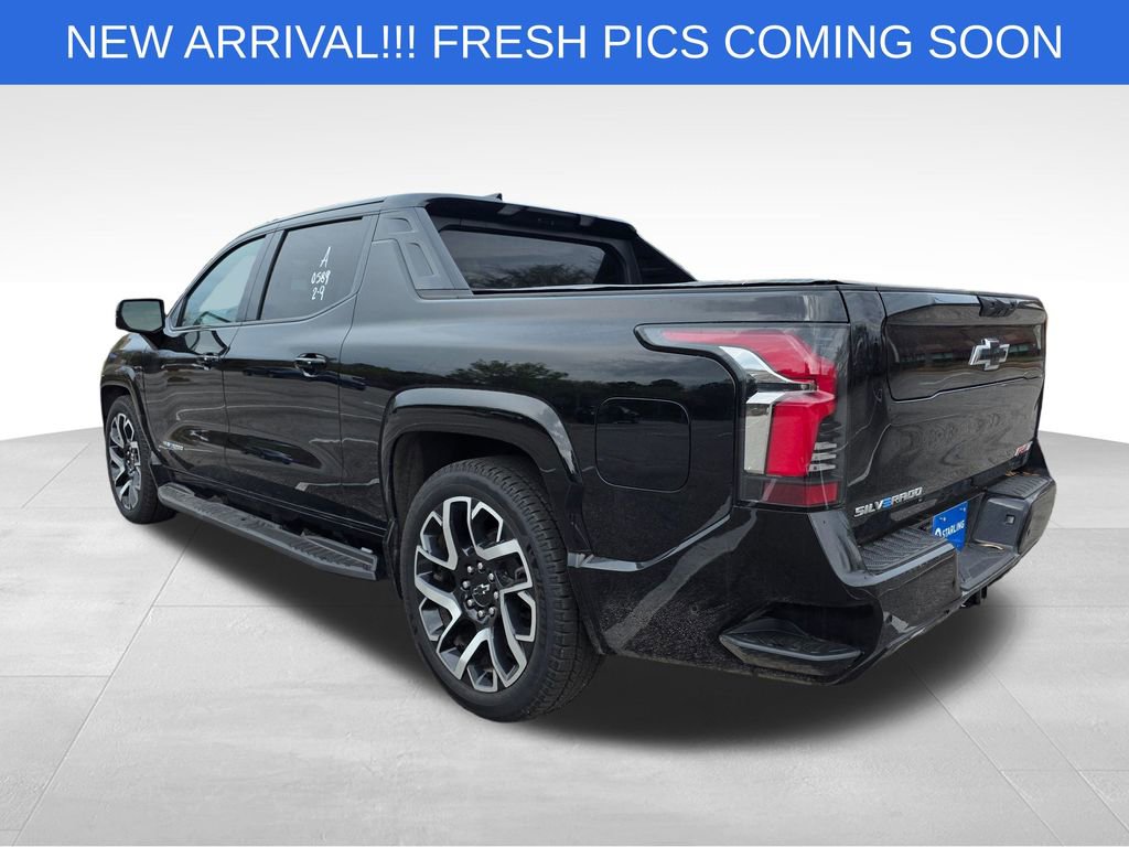 Used 2024 Chevrolet Silverado EV RST image 5
