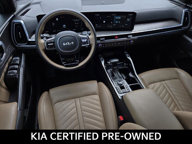 Certified 2025 Kia Sorento SX Prestige w/ Olive Brown Leather Package AWD/4WD image 19
