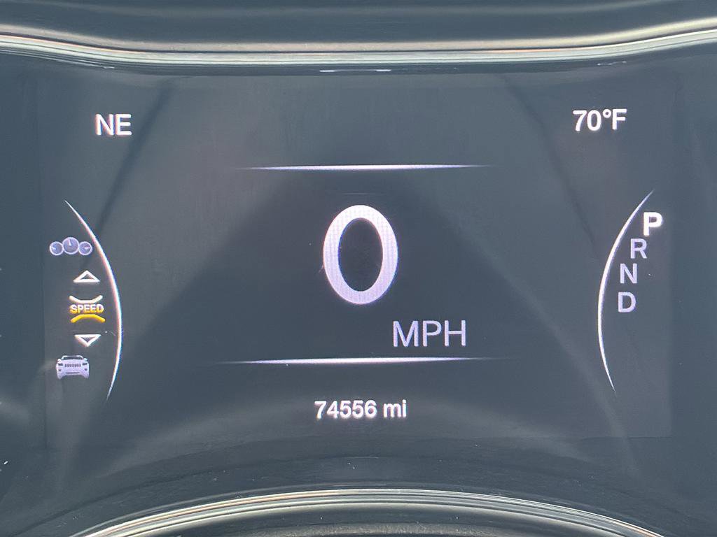Used 2021 Jeep Grand Cherokee Laredo X AWD/4WD image 35