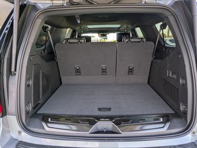 New 2026 GMC Yukon XL AT4 Ultimate w/ LPO, Illumination Package image 12