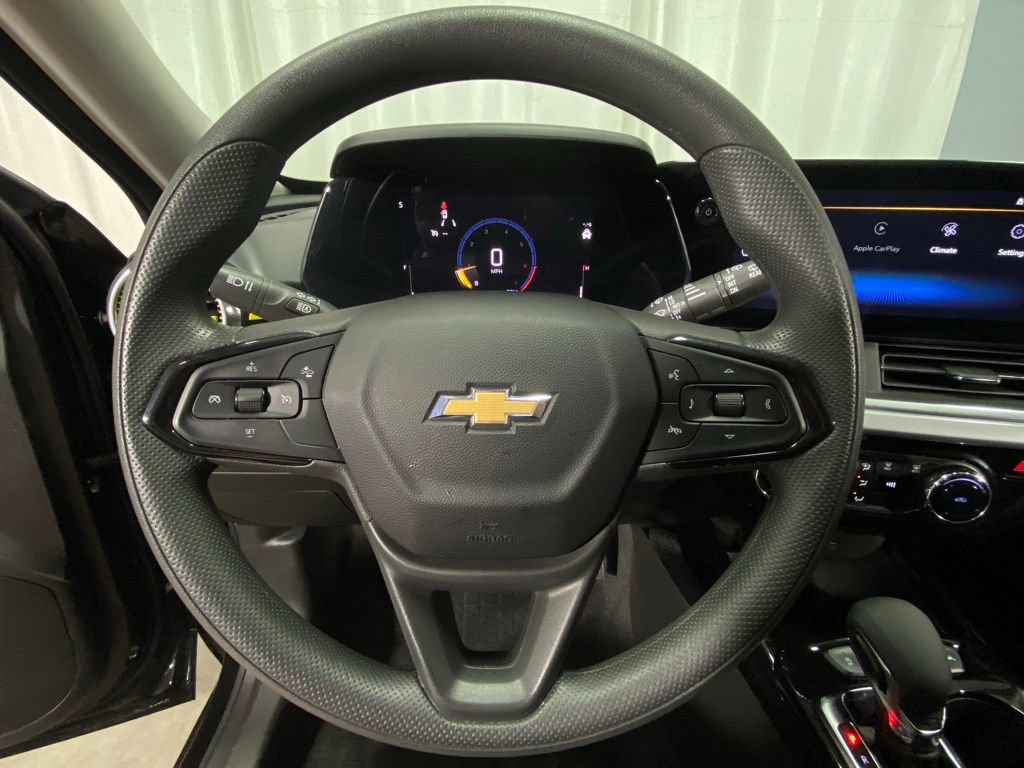 Used 2024 Chevrolet Trax LT FWD image 20