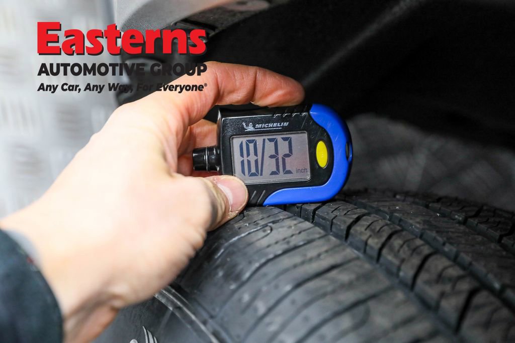 Used 2021 Toyota RAV4 LE image 27