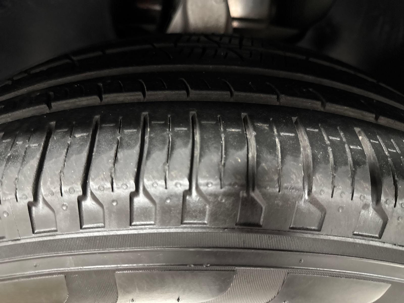 Used 2024 Rivian R1T Adventure AWD/4WD image 12
