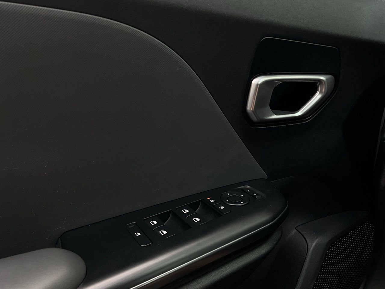 Used 2025 Kia K4 LXS image 20