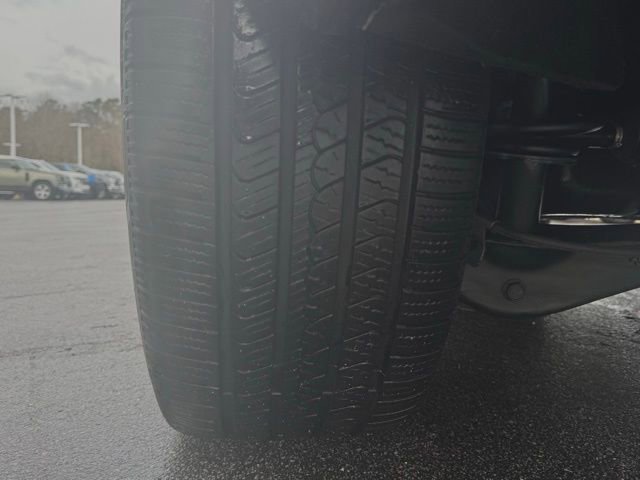 Used 2023 Cadillac Escalade Premium Luxury image 33