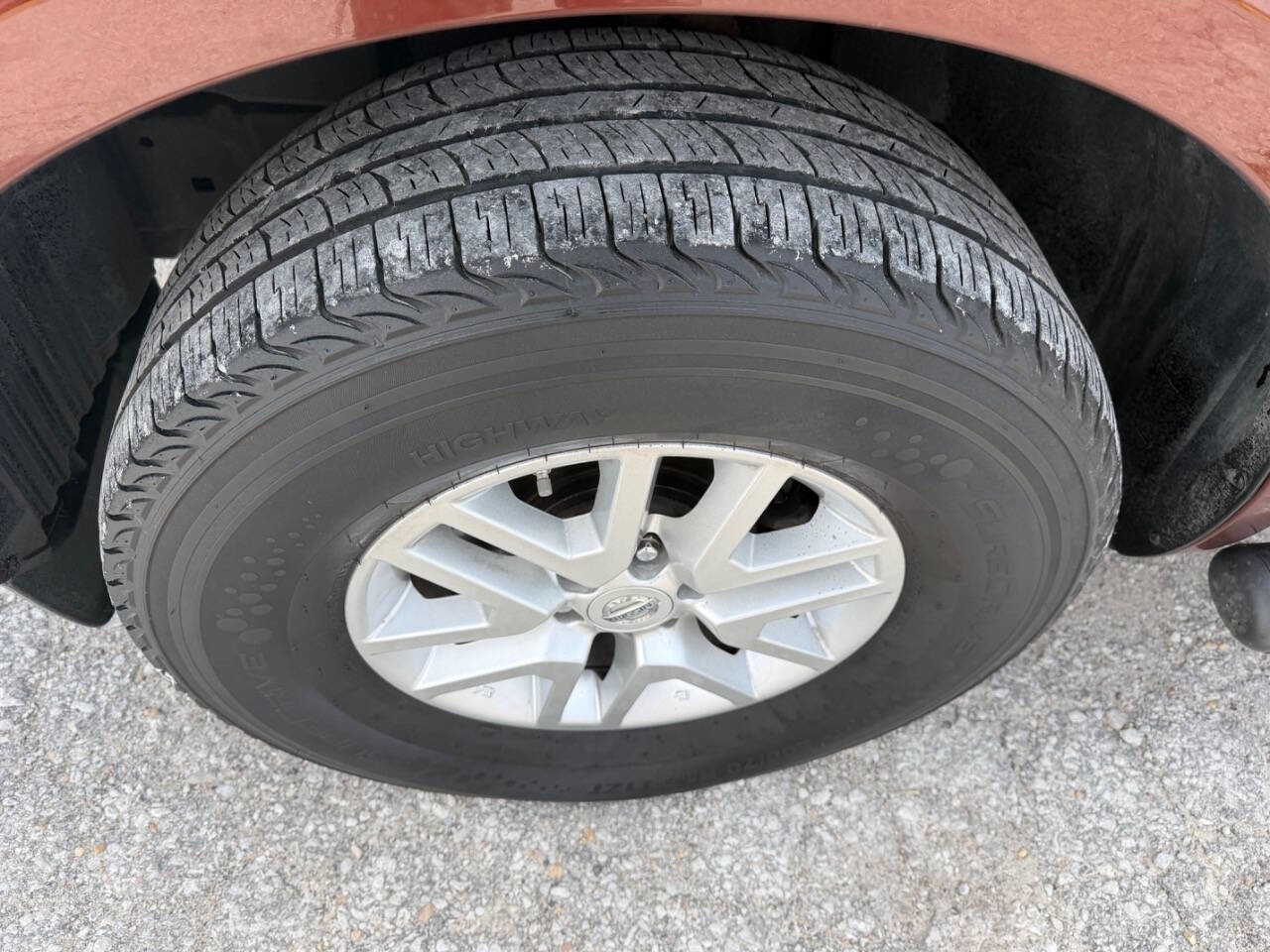 Used 2016 Nissan Frontier SV w/ SV Value Truck Package image 9