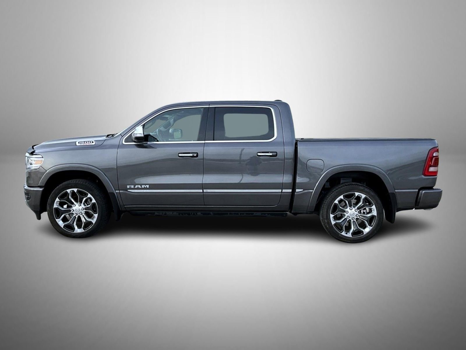 Used 2022 RAM 1500 Limited w/ Body Color Bumper Group image 8