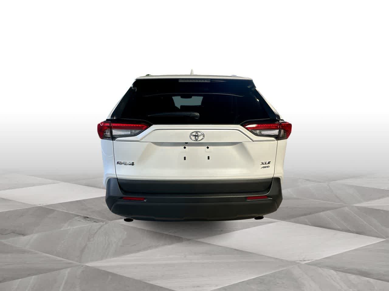 Used 2025 Toyota RAV4 XLE Premium AWD/4WD image 7