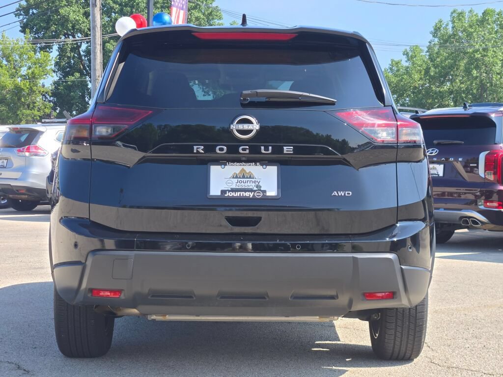 Used 2026 Nissan Rogue SV AWD/4WD image 13