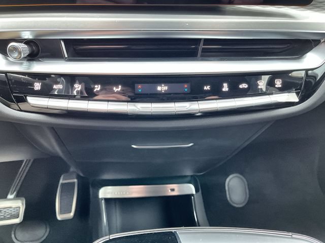 New 2027 Cadillac Lyriq Sport w/ LPO, ONYX Package AWD/4WD image 18