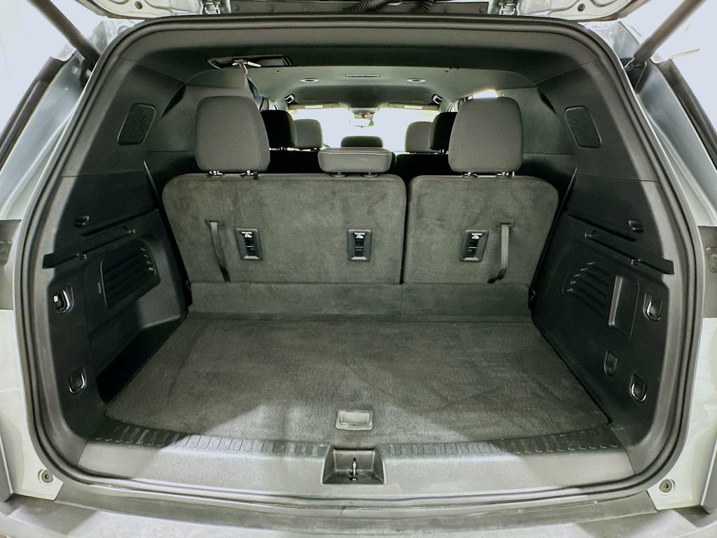 Used 2024 Chevrolet Traverse LT w/ Enhanced Driving Package image 27