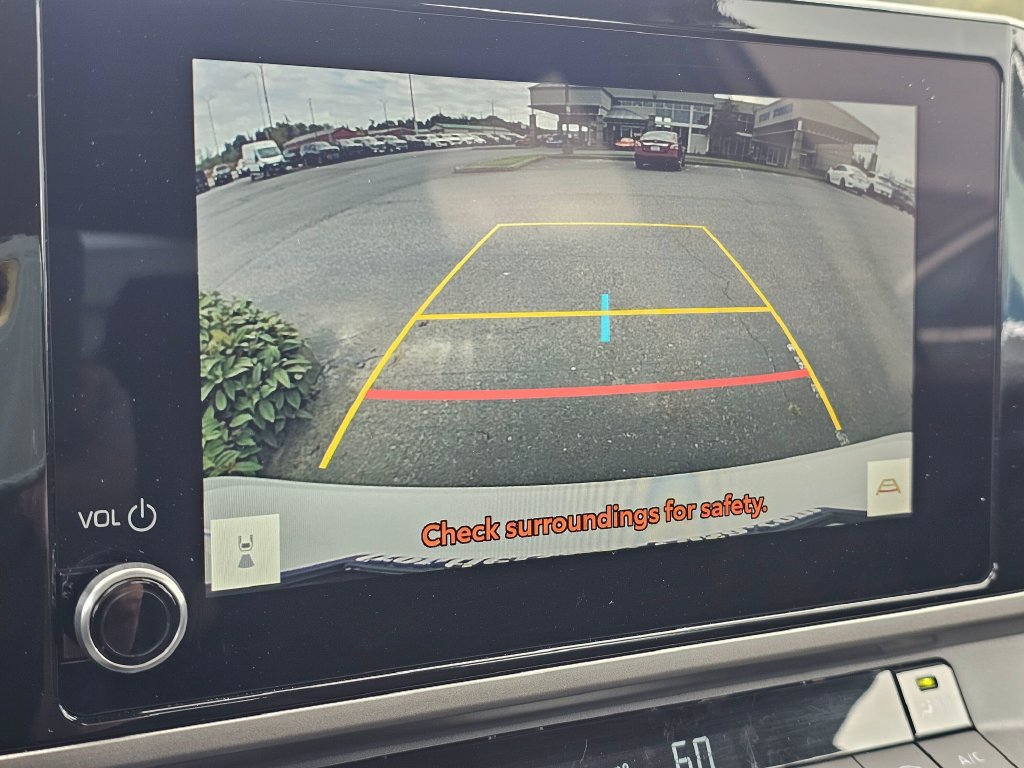 Used 2025 Toyota Camry LE FWD image 25