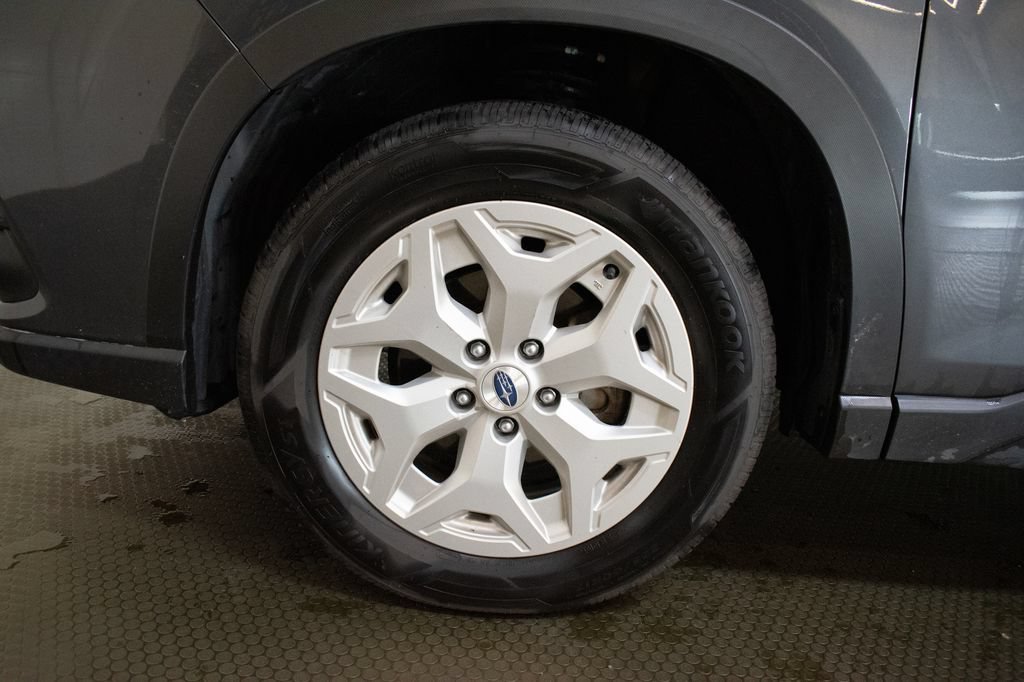Used 2023 Subaru Forester AWD/4WD image 9