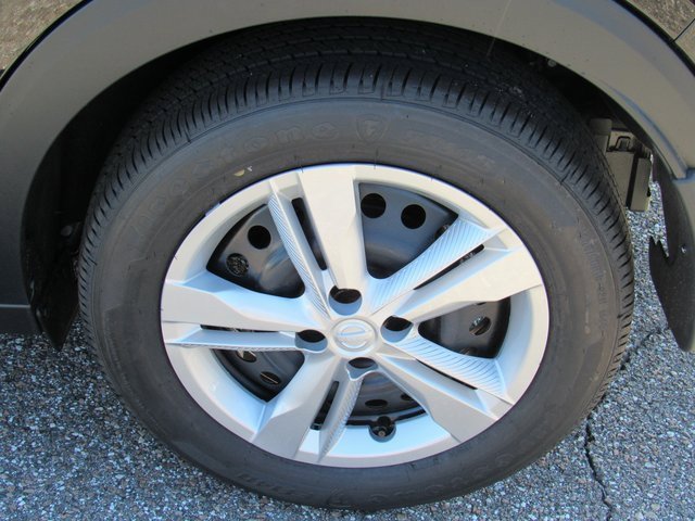 New 2025 Nissan Kicks Play S w/ Interior Electronics Package image 7