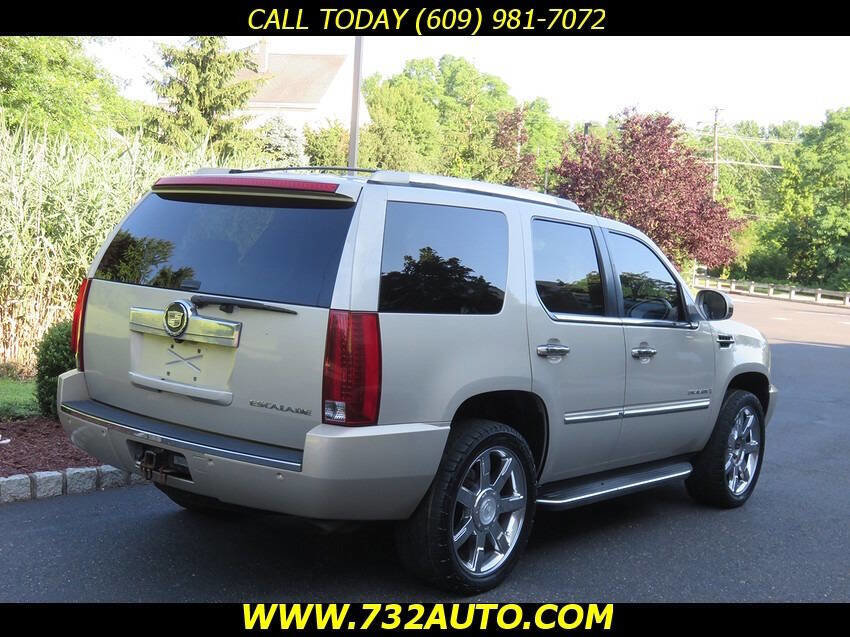 Used 2007 Cadillac Escalade AWD w/ Information Package image 12