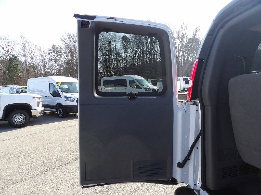 Used 2024 Chevrolet Express 3500 LS RWD image 50