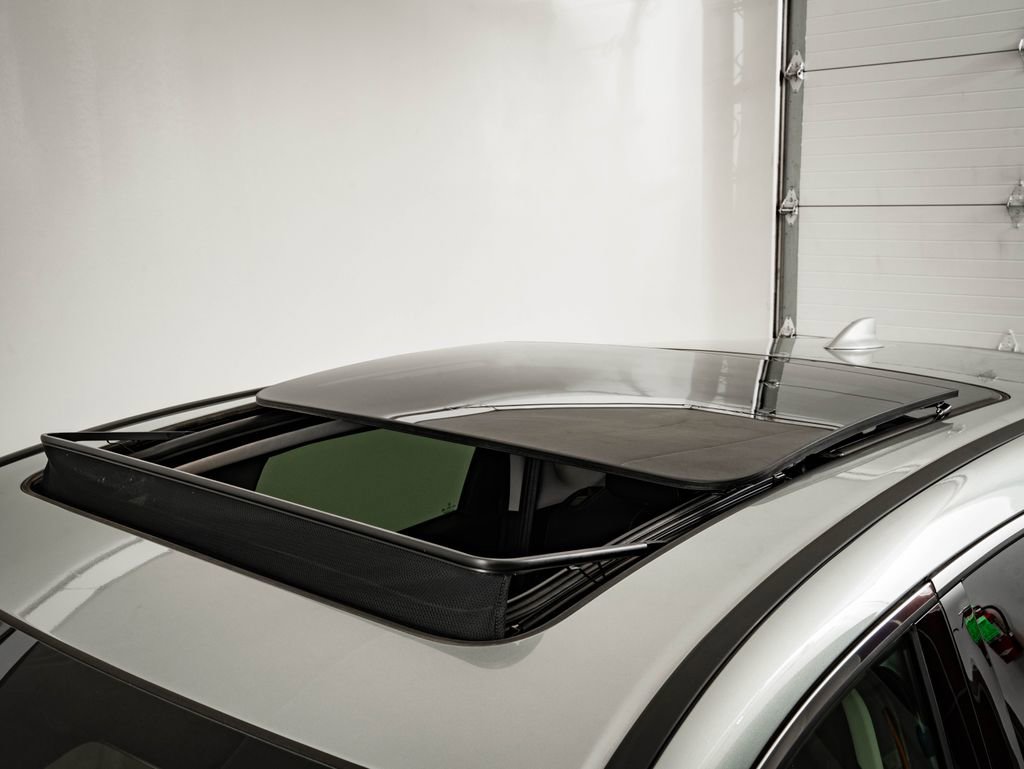 Certified 2025 Acura RDX w/ Technology Package image 14