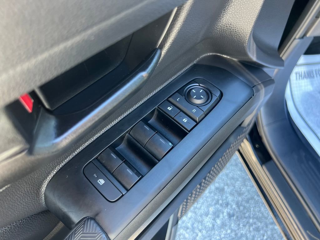 Used 2025 Toyota Tacoma SR image 11