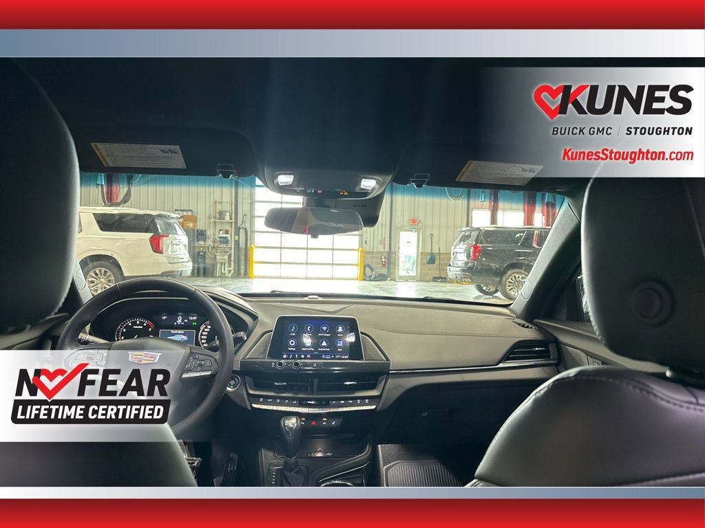 Used 2024 Cadillac CT4 Luxury image 38