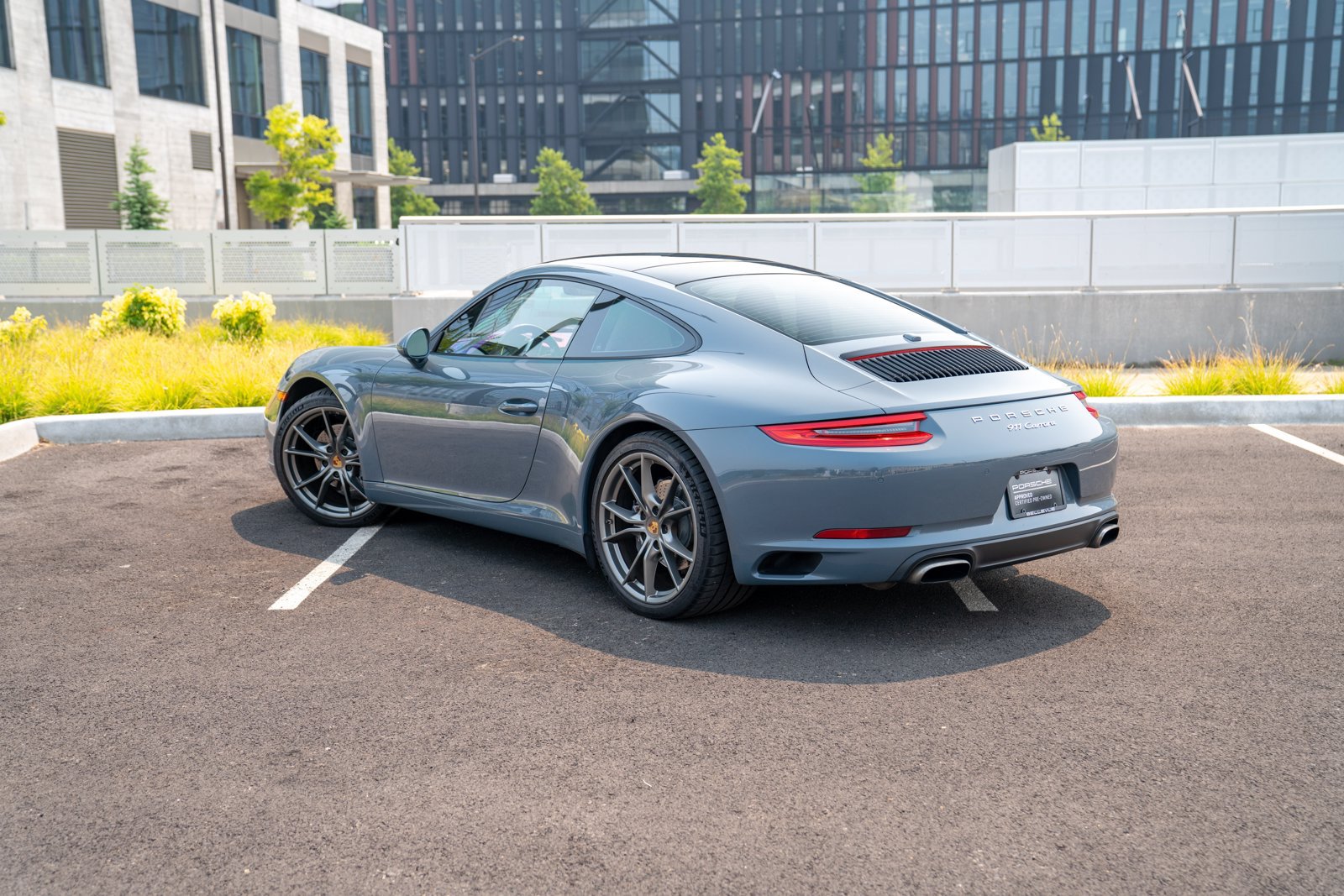 Certified 2017 Porsche 911 Carrera RWD image 3