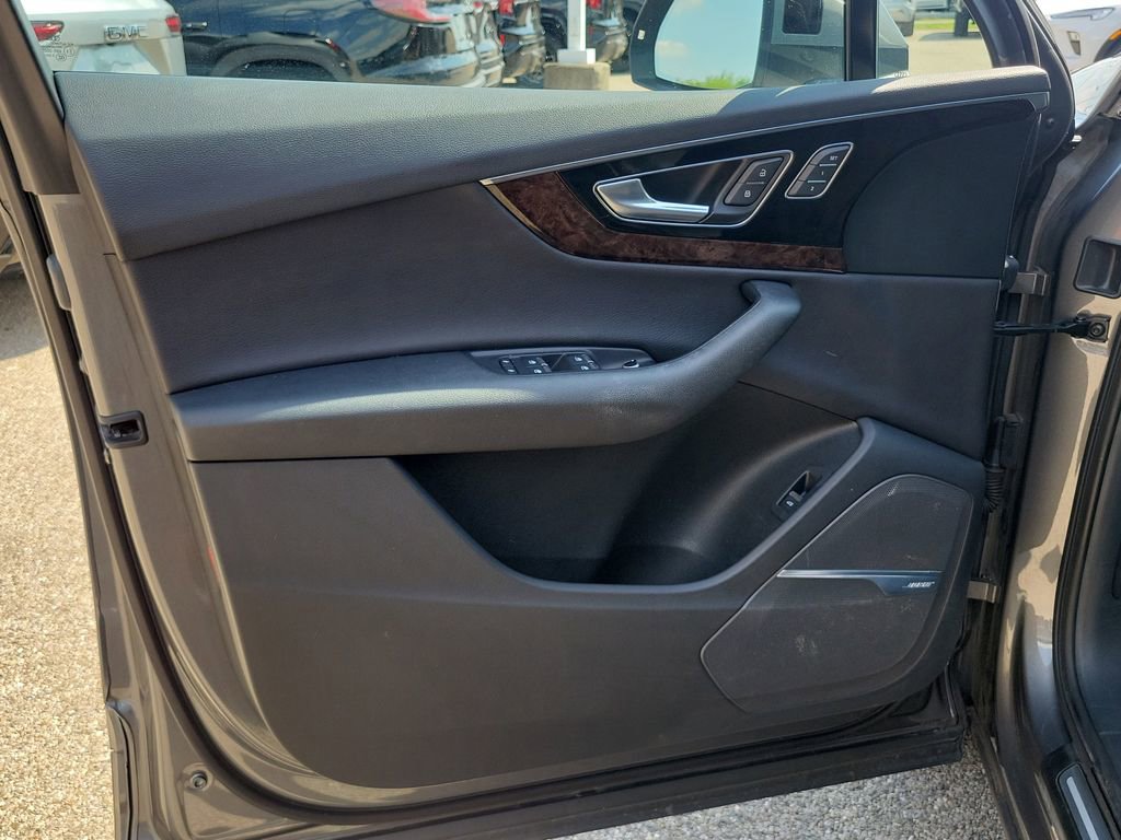 Used 2017 Audi Q7 3.0T Premium Plus AWD/4WD image 22