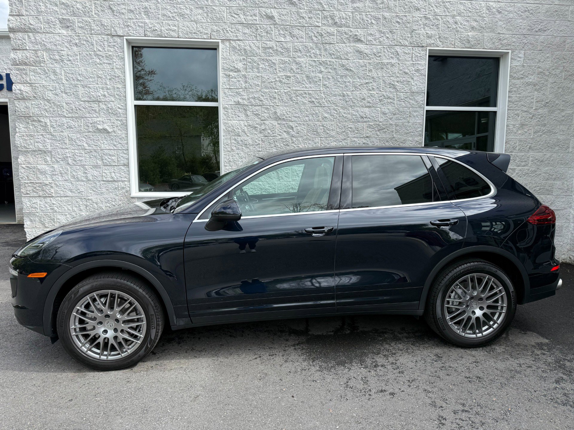 Used 2018 Porsche Cayenne S image 5