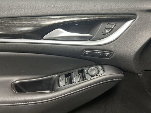Certified 2019 Buick Enclave Avenir w/ Avenir Technology Package AWD/4WD image 24