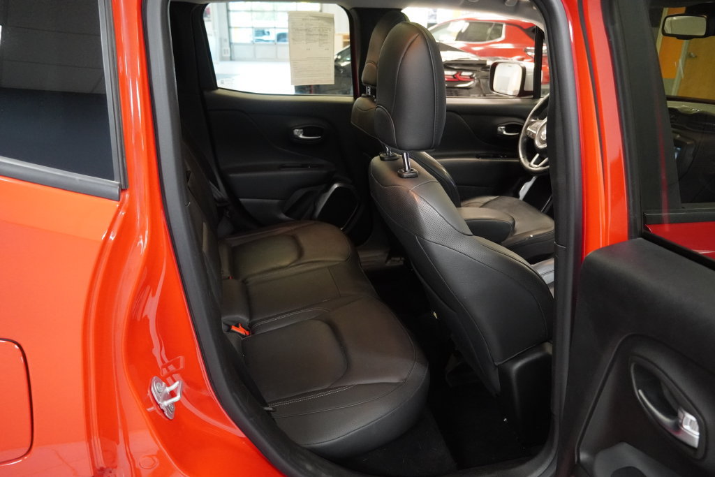 Used 2018 Jeep Renegade Limited AWD/4WD image 22