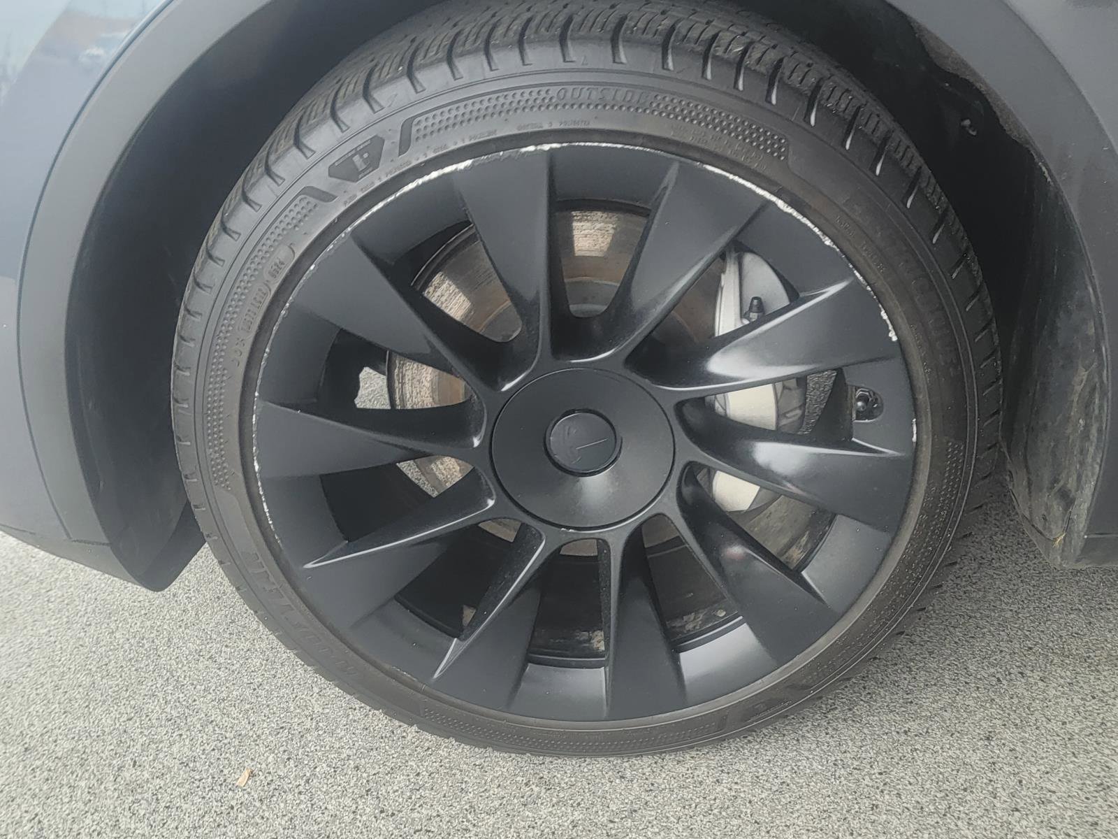 Used 2023 Tesla Model Y Long Range AWD/4WD image 6