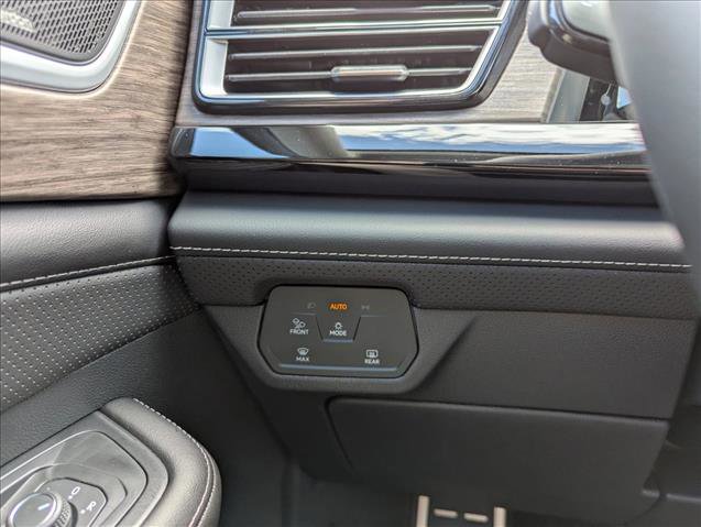 New 2026 Volkswagen Atlas SEL Premium R-Line image 16
