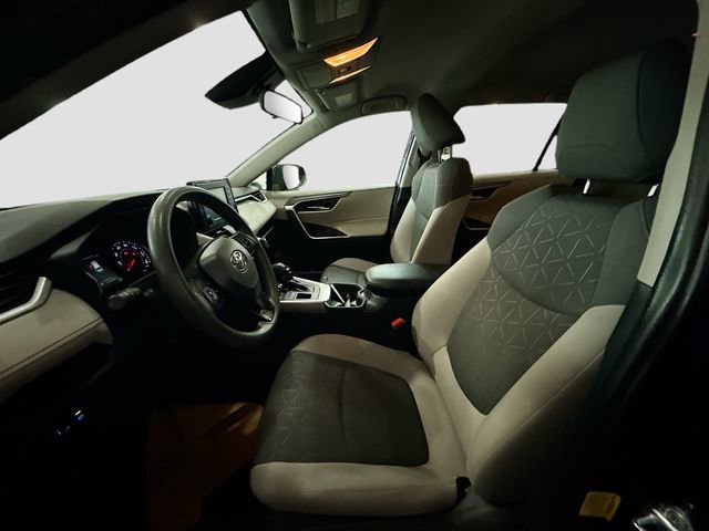 Used 2021 Toyota RAV4 XLE AWD/4WD image 20
