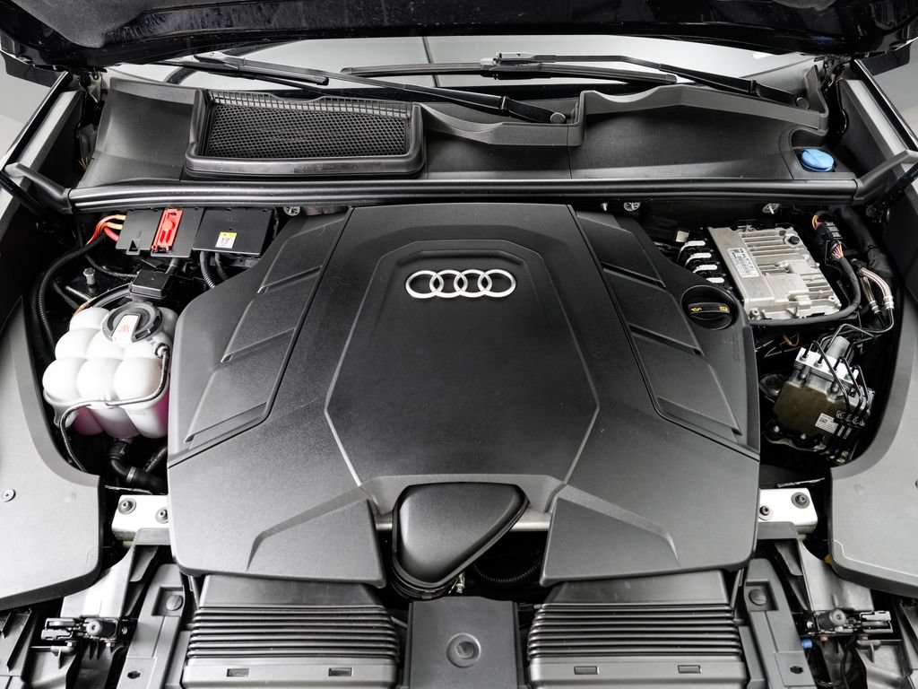 Used 2019 Audi Q8 Premium Plus AWD/4WD image 26
