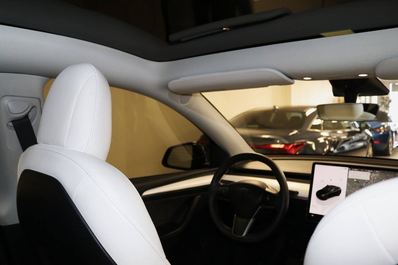 Used 2023 Tesla Model Y Long Range AWD/4WD image 72