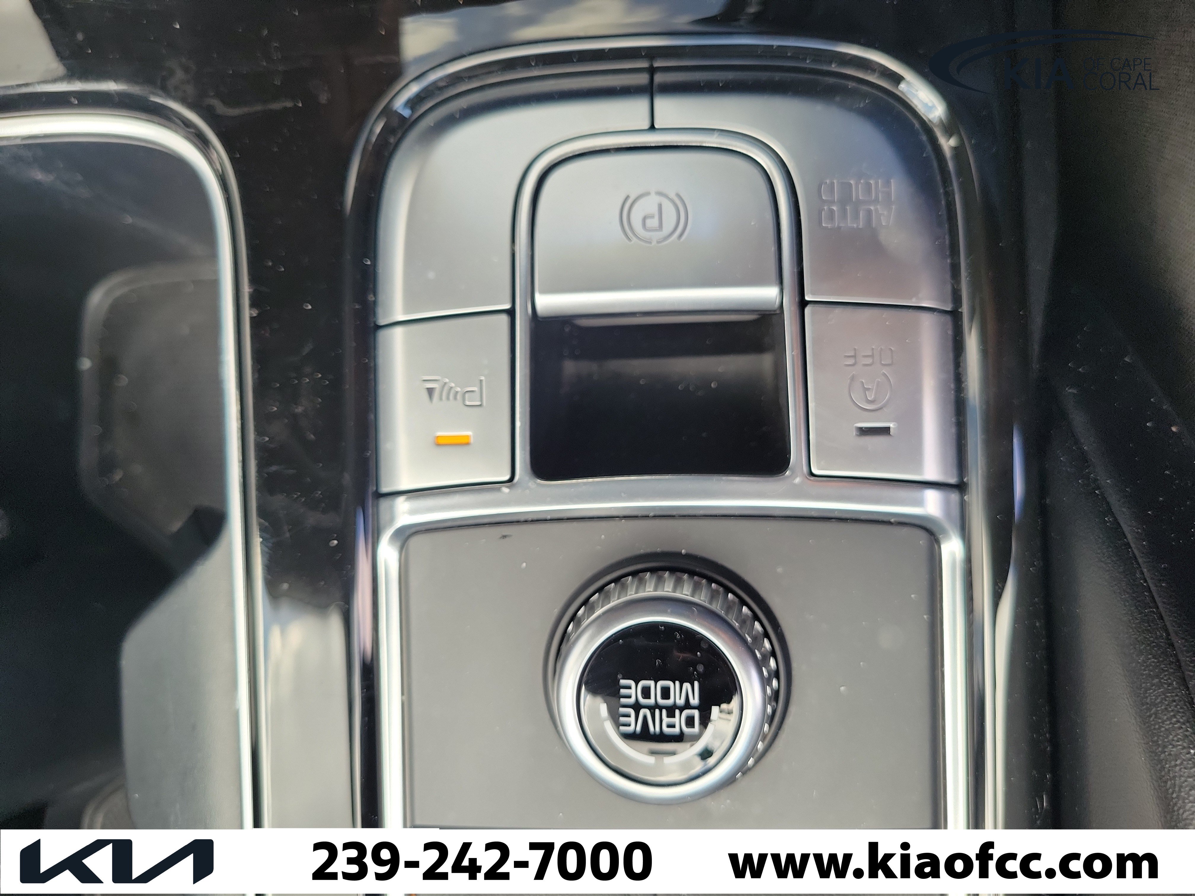 Certified 2024 Kia Telluride S w/ S Sunroof Package FWD image 32