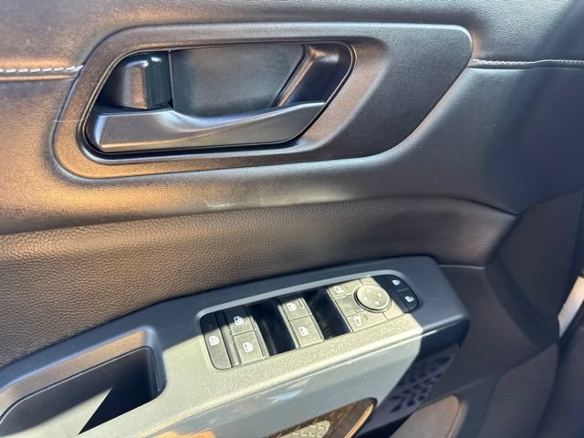 Used 2025 Nissan Pathfinder SV AWD/4WD image 21
