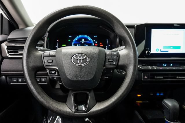 Used 2025 Toyota Camry LE FWD image 12
