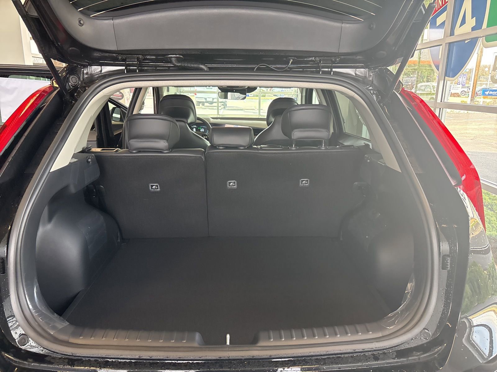 New 2025 Kia Niro EX image 12