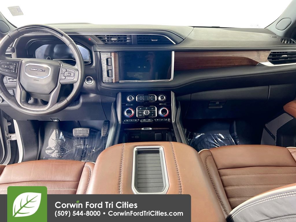 Used 2024 GMC Yukon Denali Ultimate AWD/4WD image 7