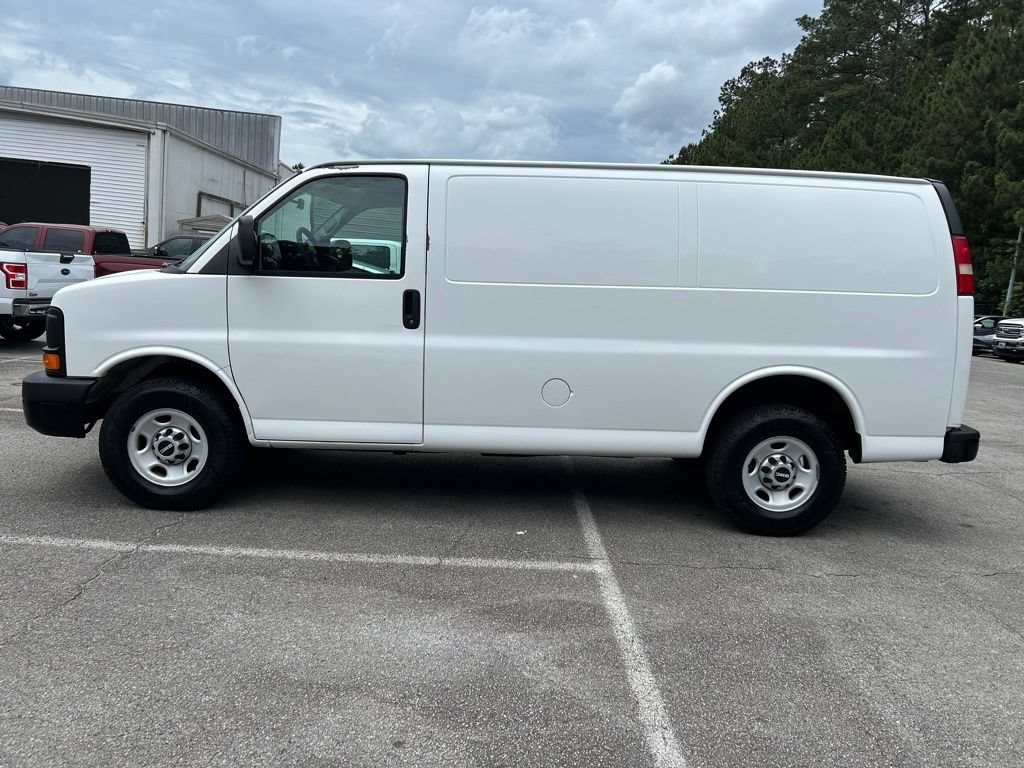 Used 2011 GMC Savana 2500 RWD image 4