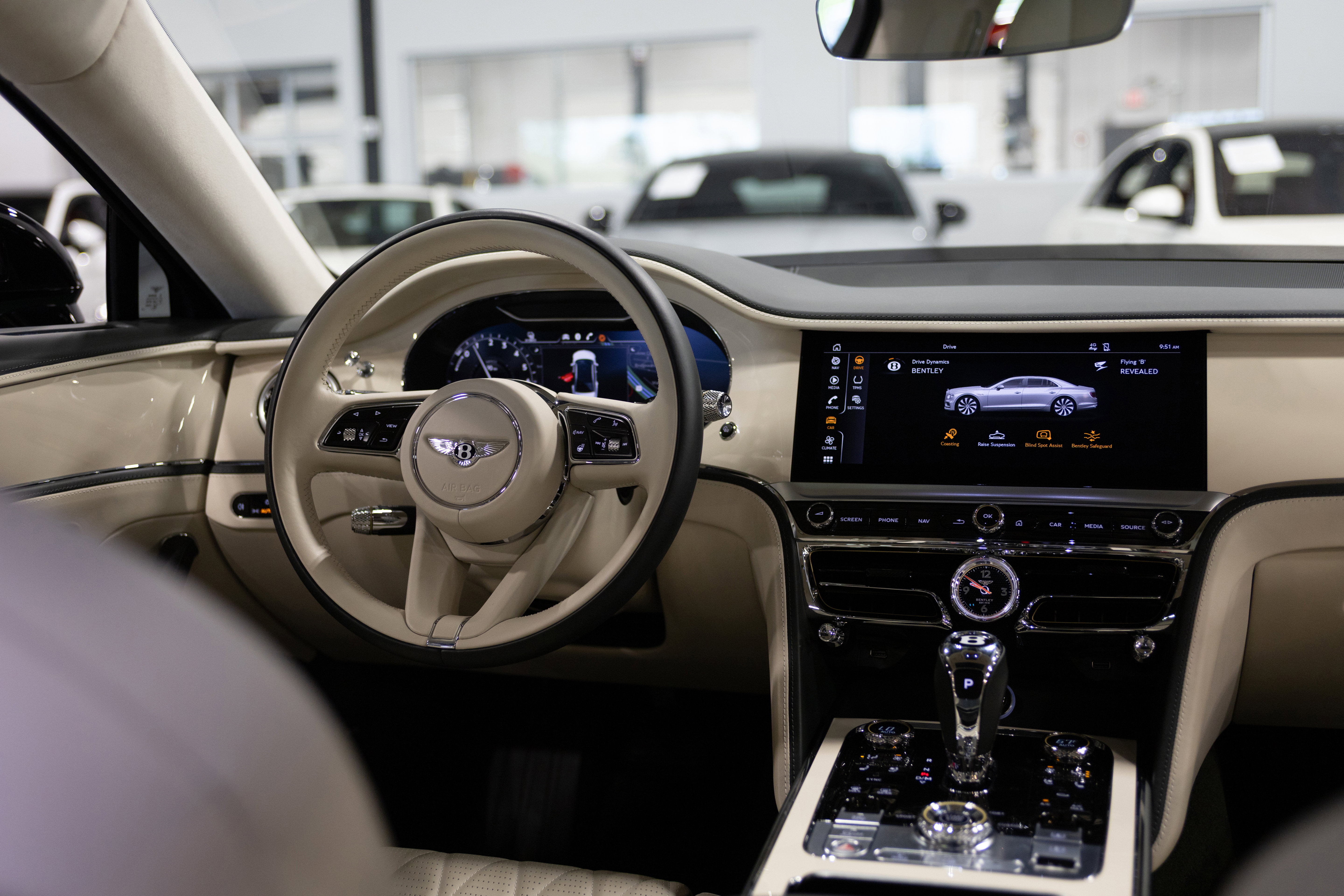 Used 2023 Bentley Flying Spur Plug-In Hybrid AWD/4WD image 27