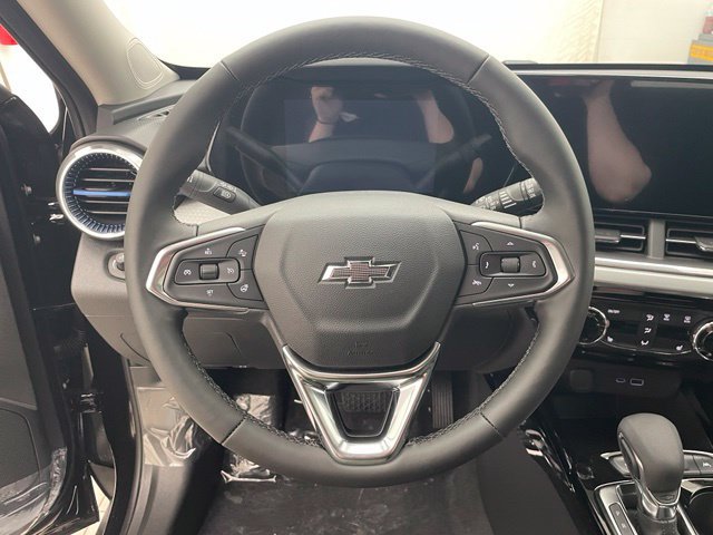 New 2026 Chevrolet Trax LT w/ Driver Confidence Package FWD image 14