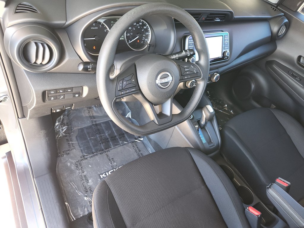 Used 2025 Nissan Kicks Play S FWD image 12