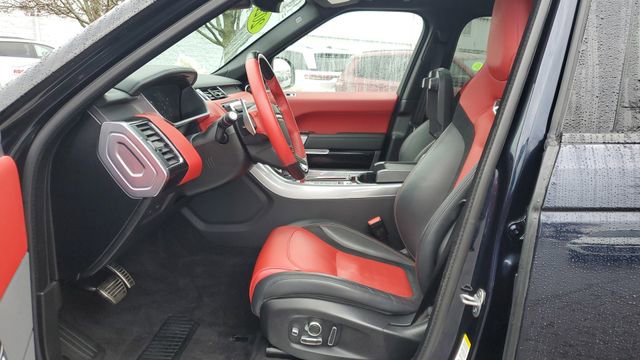 Used 2022 Land Rover Range Rover Sport SVR image 4