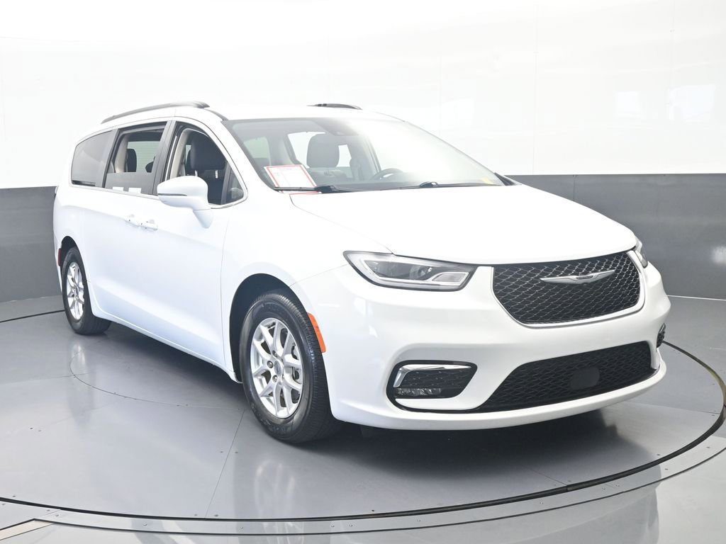 Used 2022 Chrysler Pacifica Touring-L FWD image 9