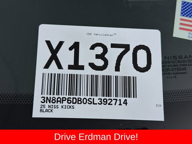 Used 2025 Nissan Kicks SR AWD/4WD image 30